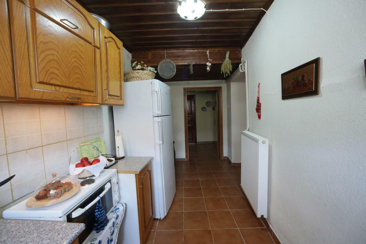 Dora'S House At Agios Germanos Prespes Guest House ภายนอก รูปภาพ